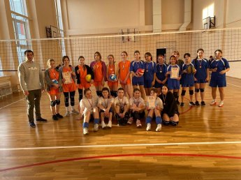 1 этап открытого первенства МБУ «ФОК «Дельфин» по волейболу